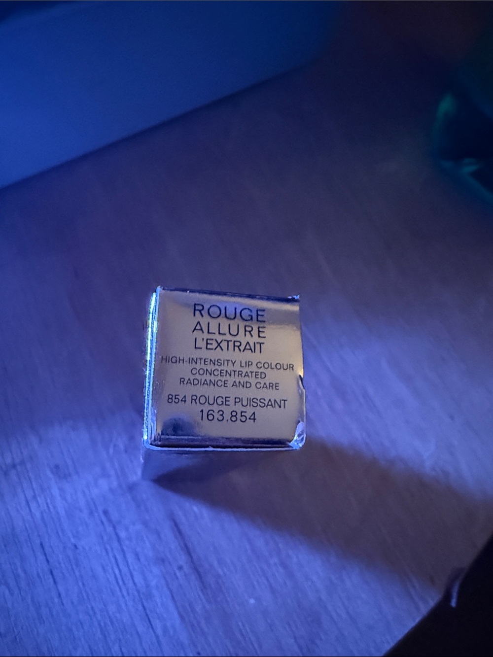 Lipstick - Picture 3 of 7